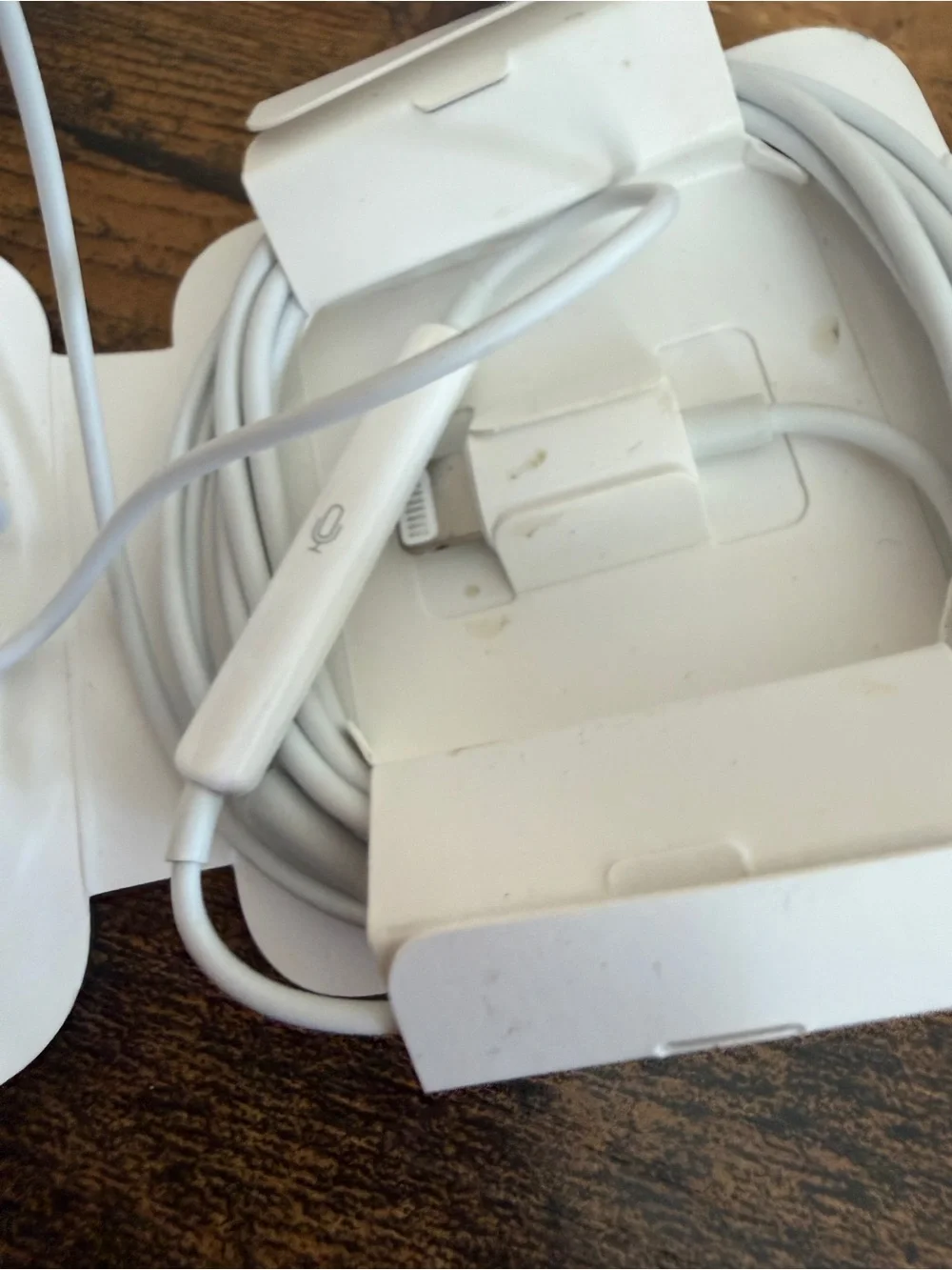 Apple clean white